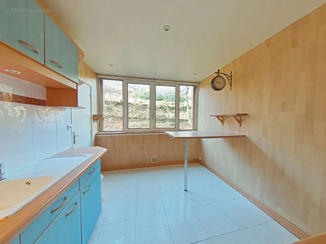 Appartement à FONTENAY-LE-FLEURY