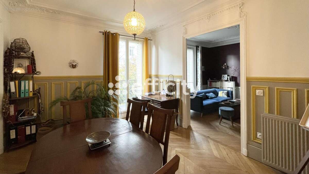 Appartement à PARIS-11E