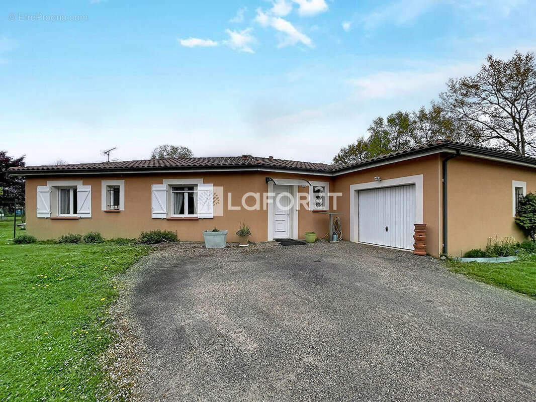 Maison à CASTELSARRASIN