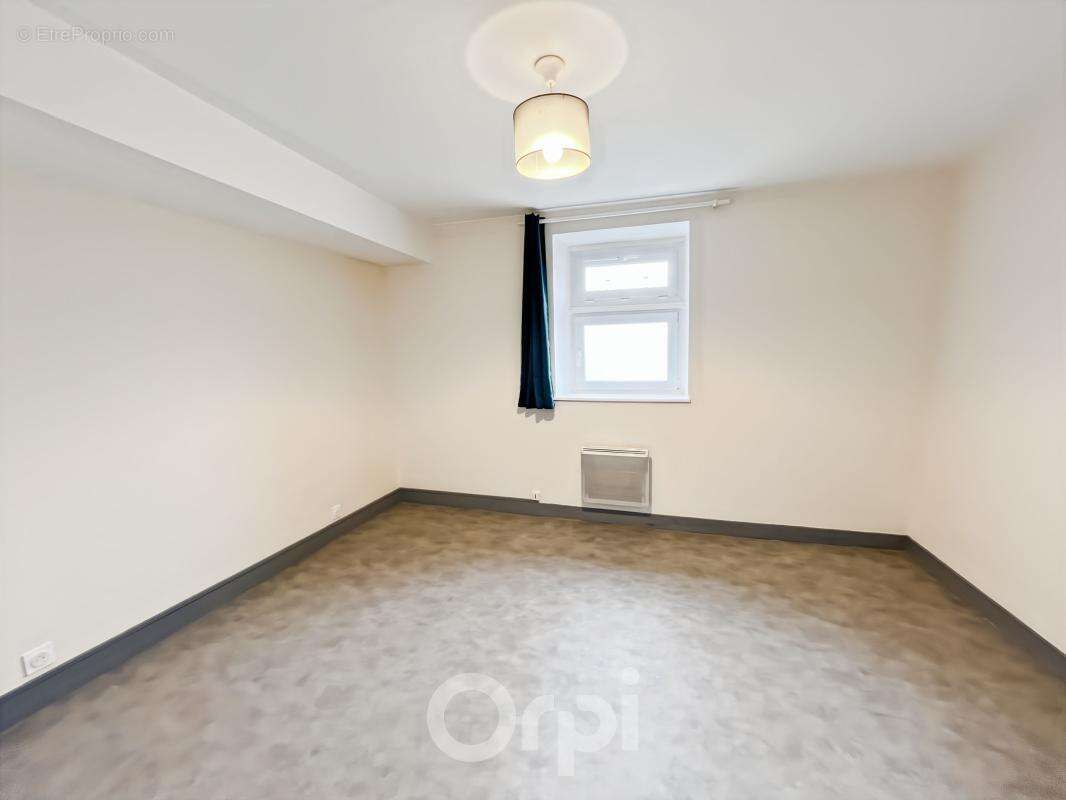 Appartement à AMBAZAC