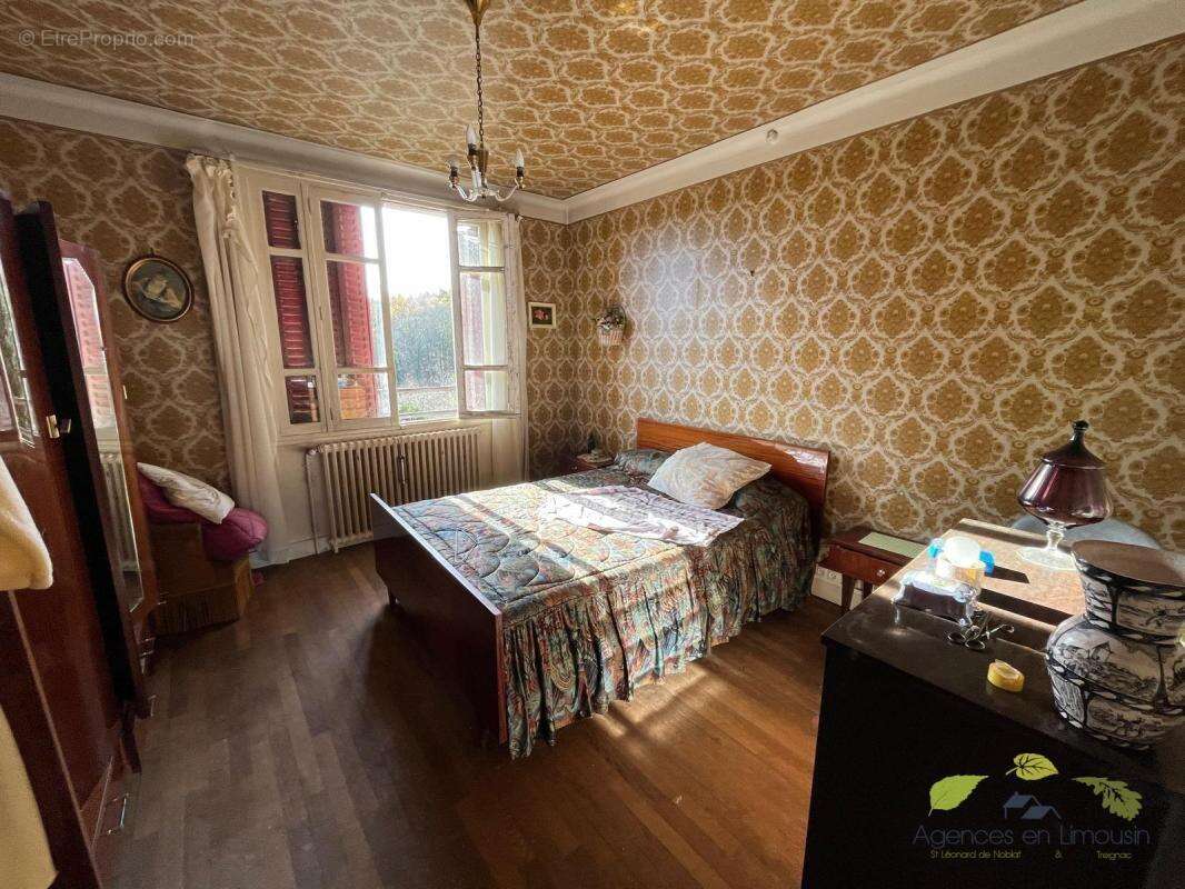 Maison à SAUVIAT-SUR-VIGE