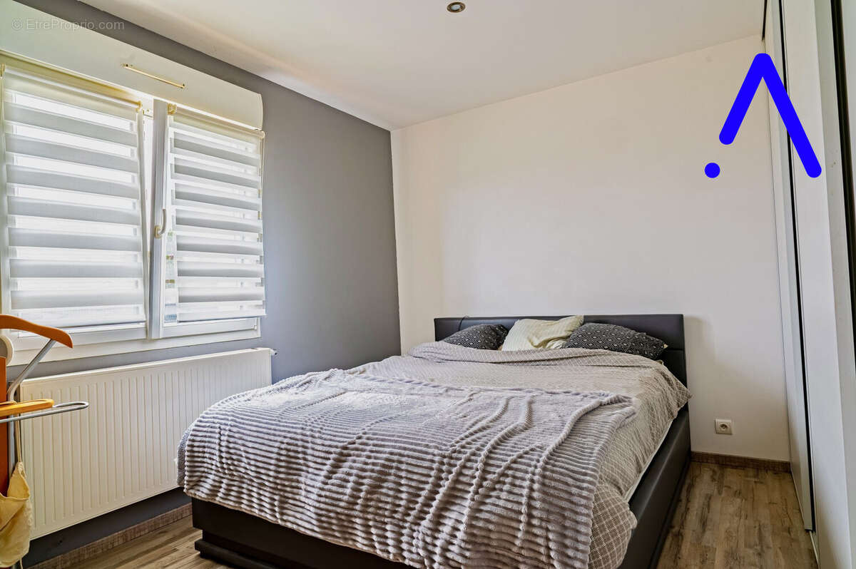 Maison à ETIVAL-CLAIREFONTAINE