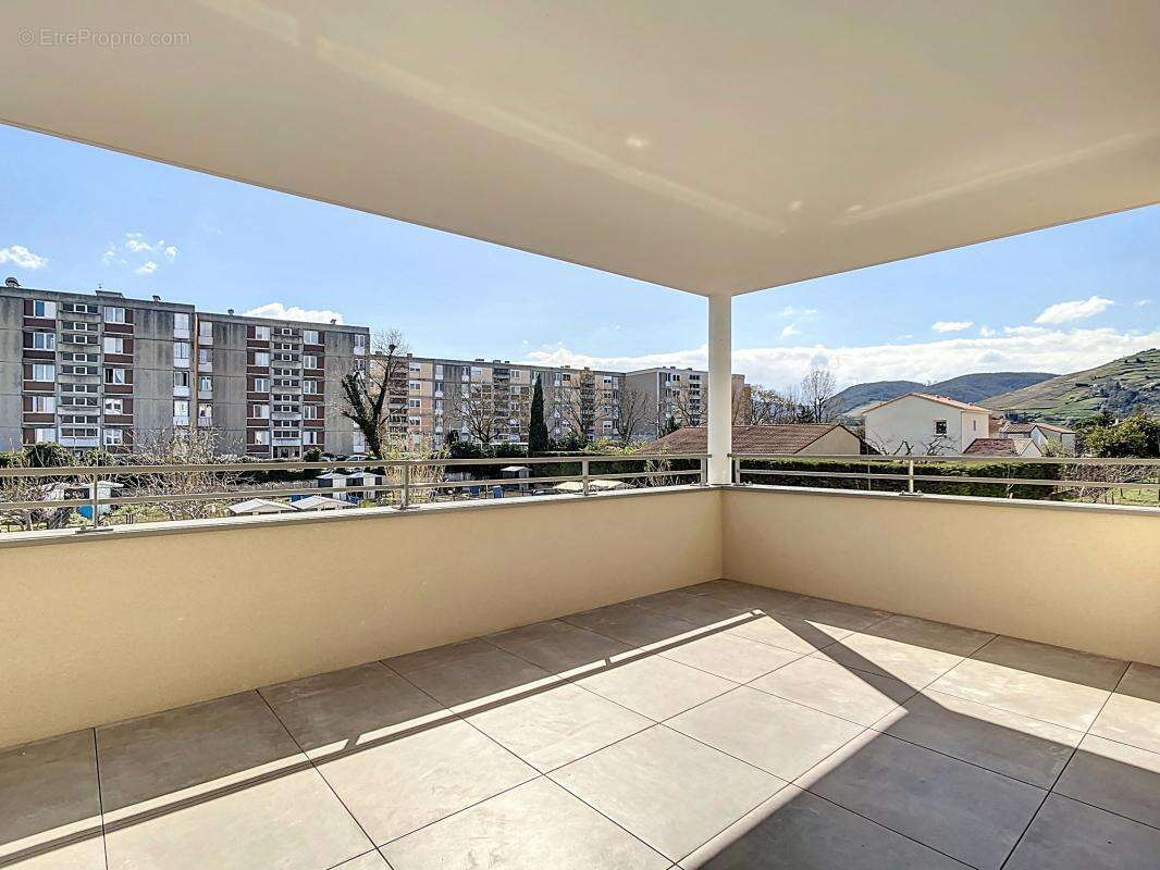 Appartement à TOURNON-SUR-RHONE