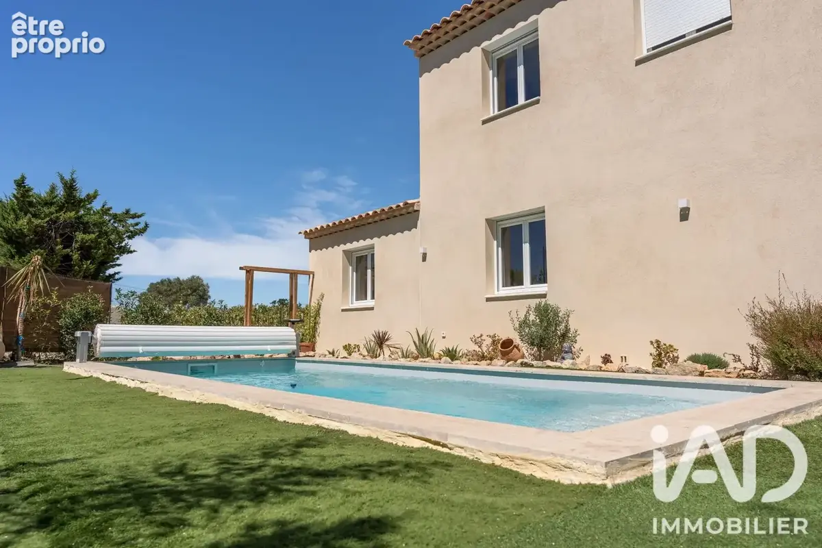Photo 1 - Maison à LE CASTELLET