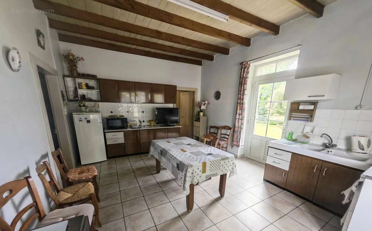 Maison à AUBETERRE-SUR-DRONNE