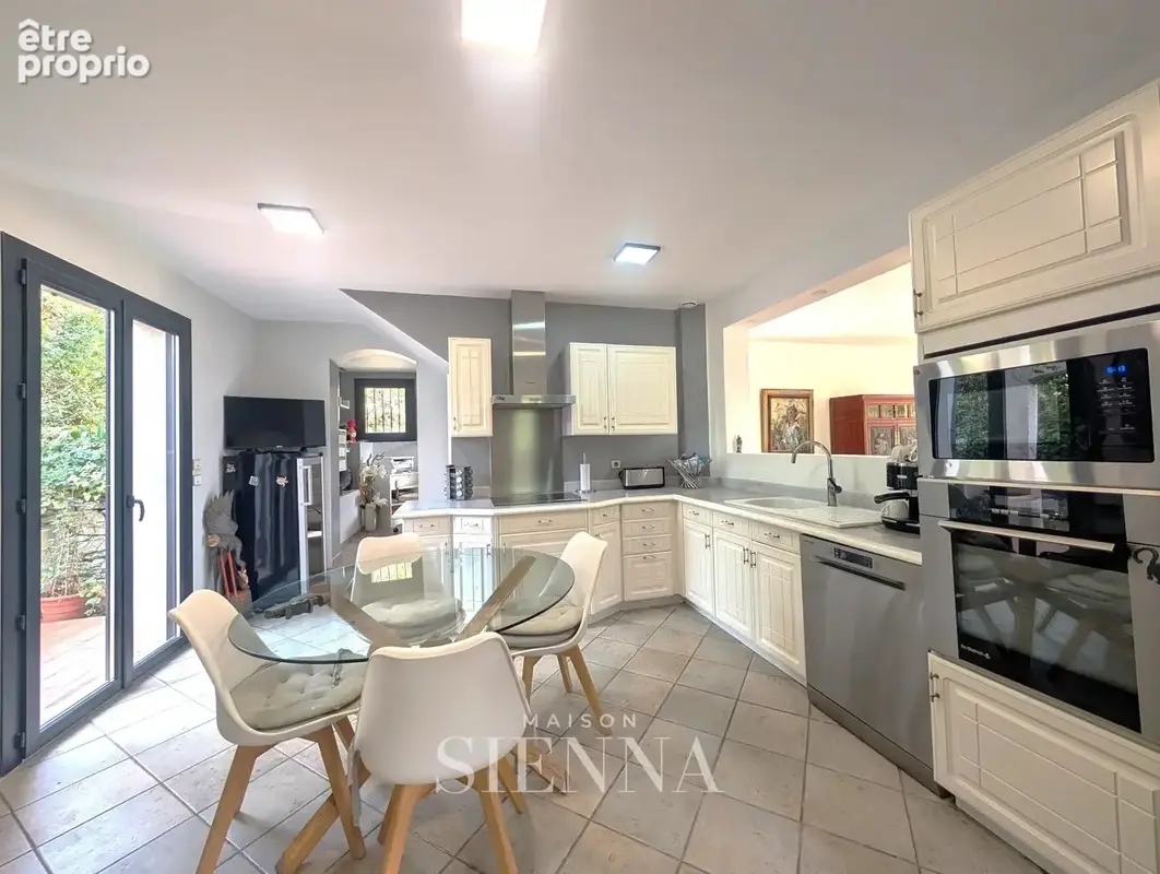 Maison 5 pièces 182 m² à vendre à Ceyreste (13600) - photo 8