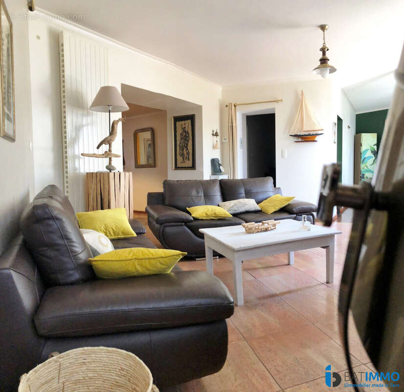 Maison à LABRUGUIERE