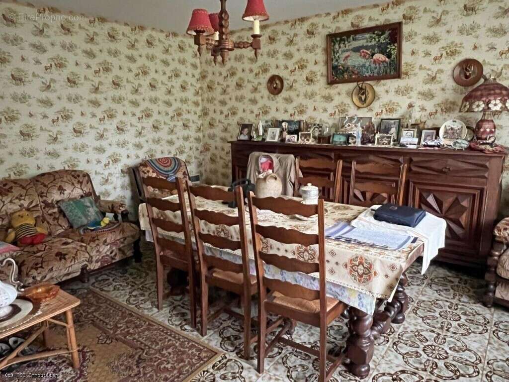 Maison à NANTEUIL-EN-VALLEE