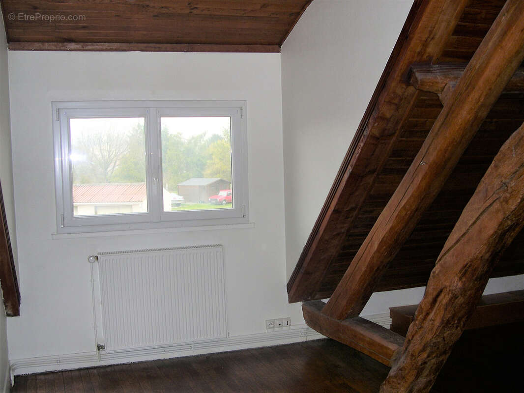 Maison à MAIZIERES-LA-GRANDE-PAROISSE