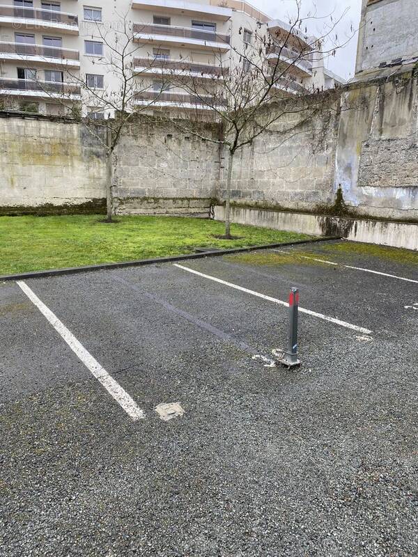 Parking à BORDEAUX