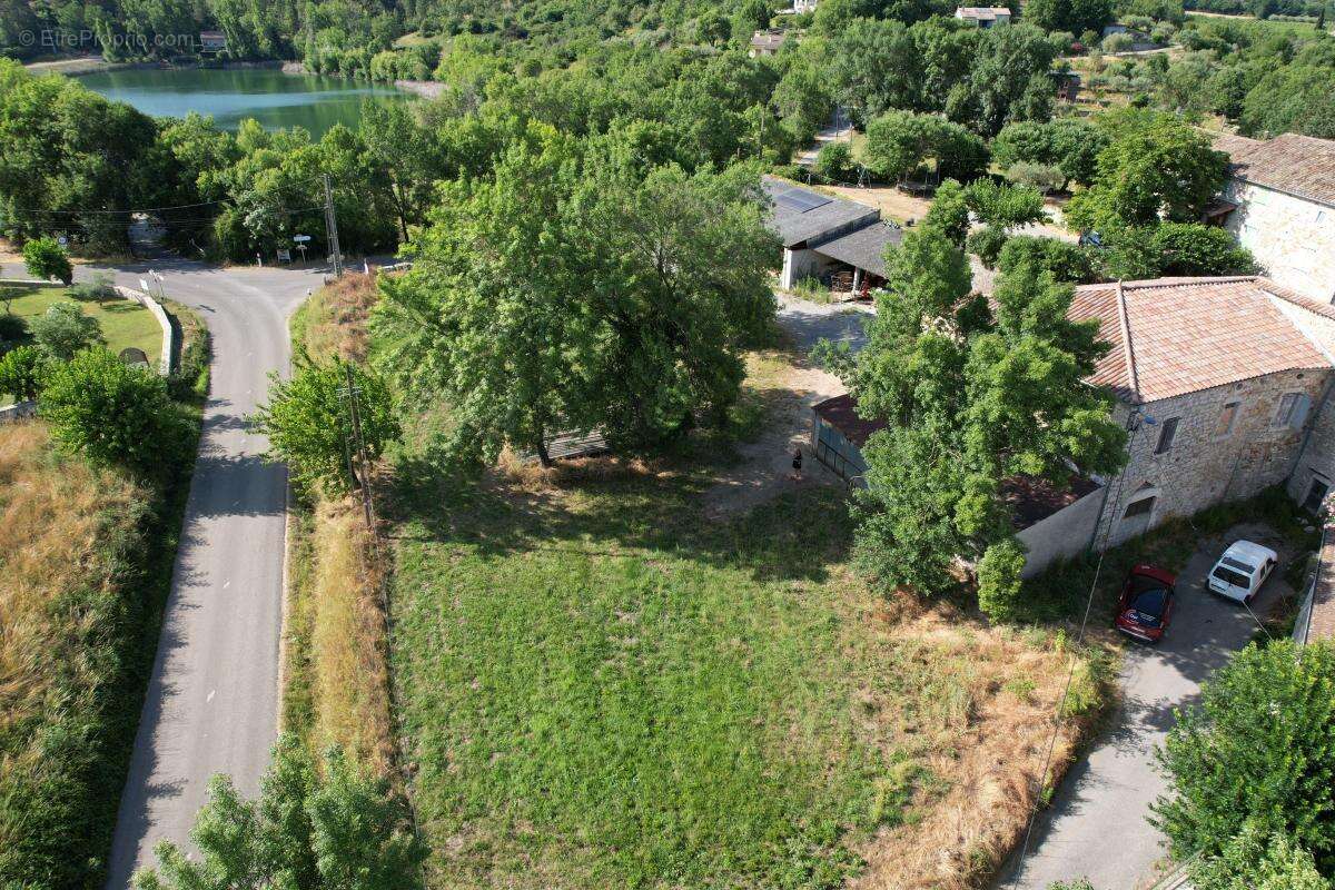 Maison à BERRIAS-ET-CASTELJAU