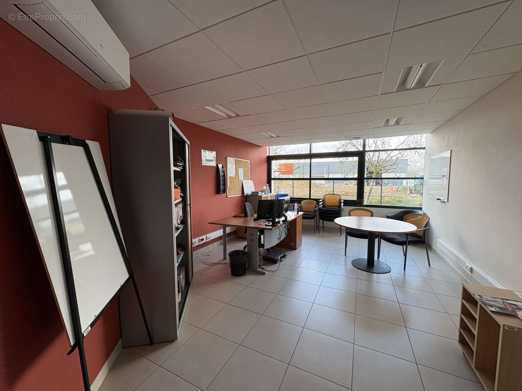 Ensemble de bureaux dans un immeuble tres bon etat - photo 5