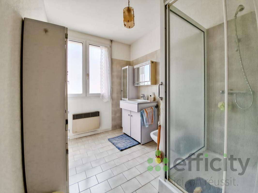 Maison 110 m² à Le Mans  - photo 9