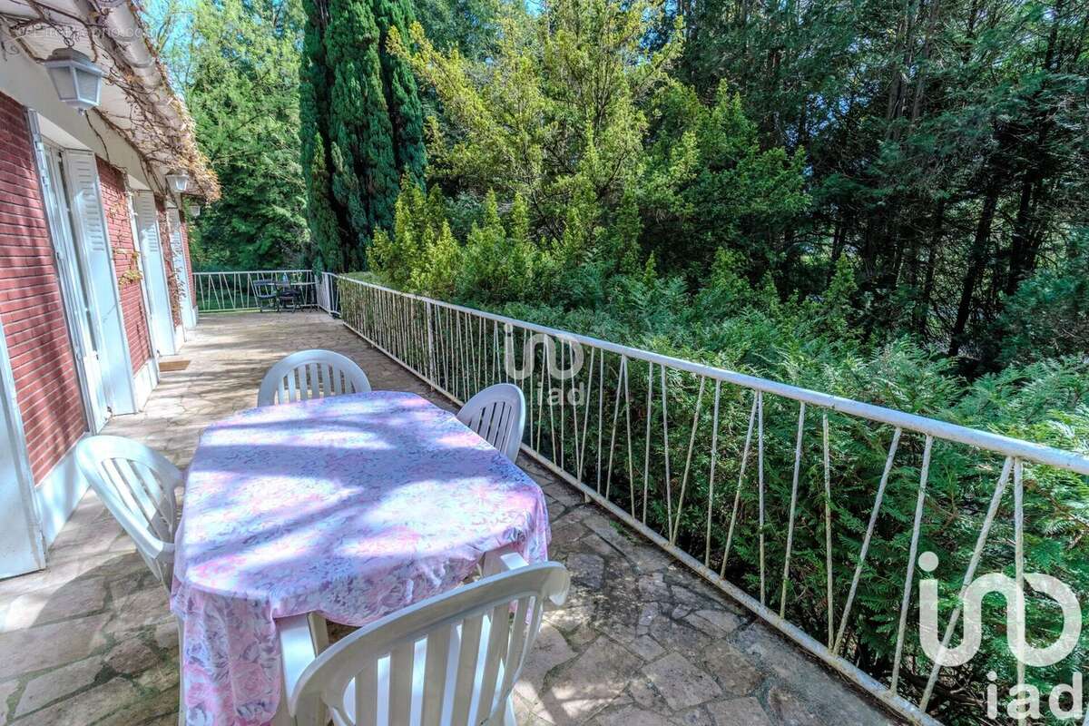 Photo 4 - Maison à LAMORLAYE