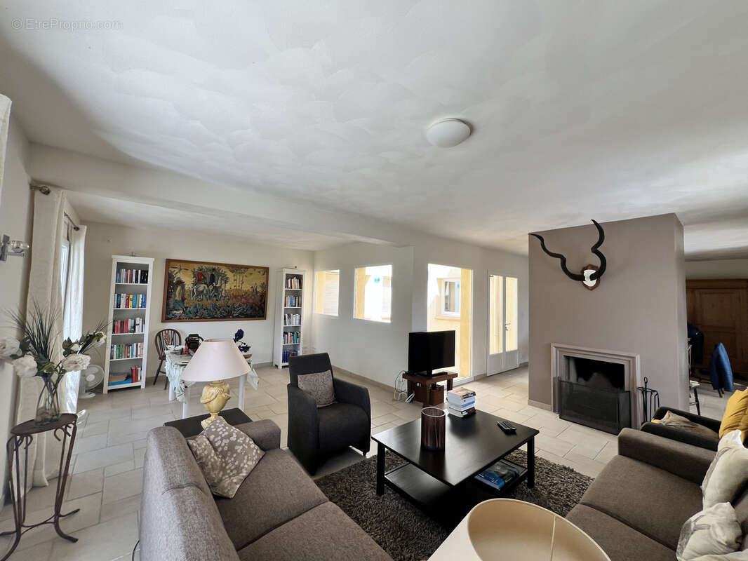 Maison à DRAGUIGNAN