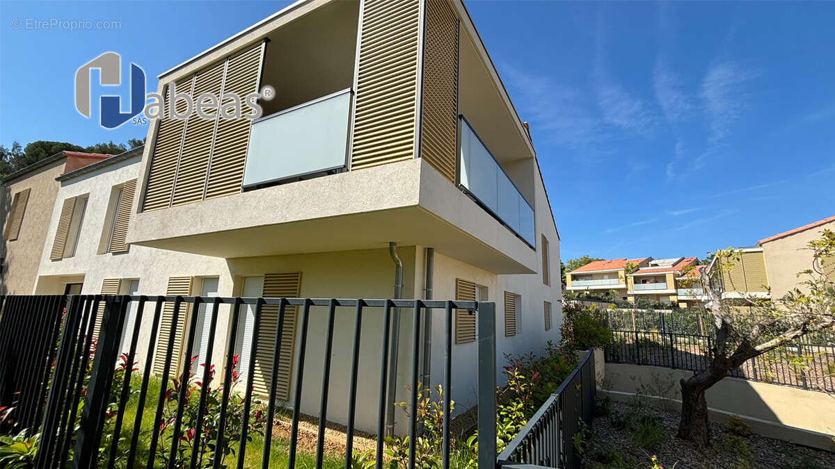 Maison à SAINT-PIERRE-DE-CHANDIEU
