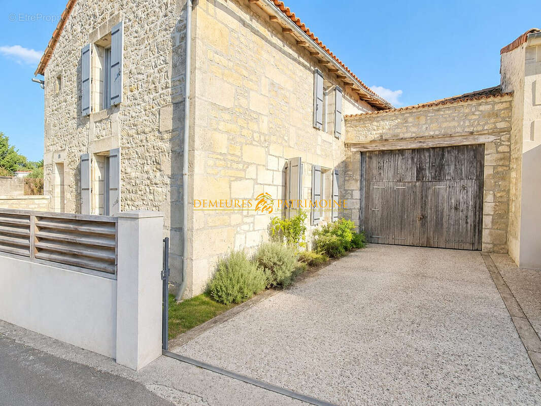 Maison 154 m² à L'isle-D'espagnac  - photo 2