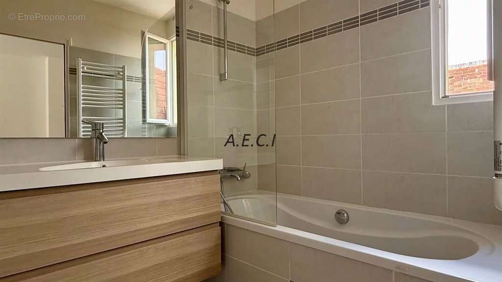 Maison à ASNIERES-SUR-SEINE