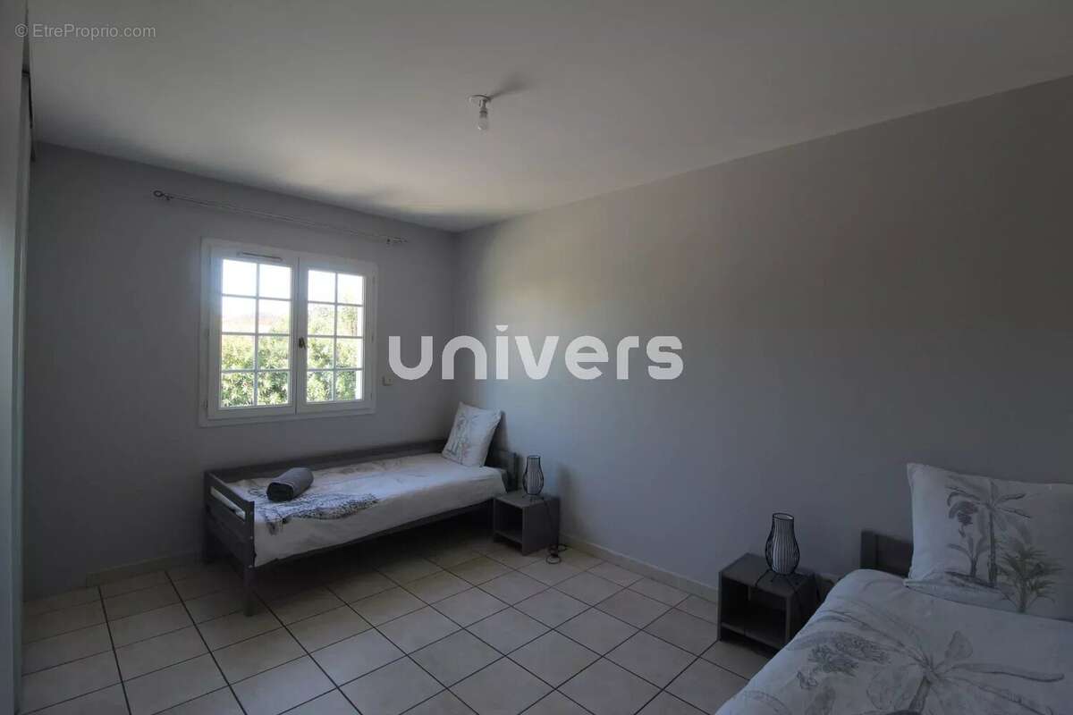 Maison à LIVRON-SUR-DROME