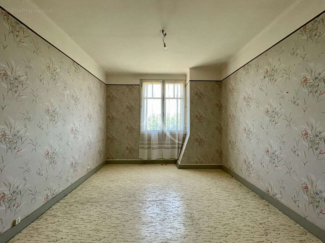 Maison à CONTRES