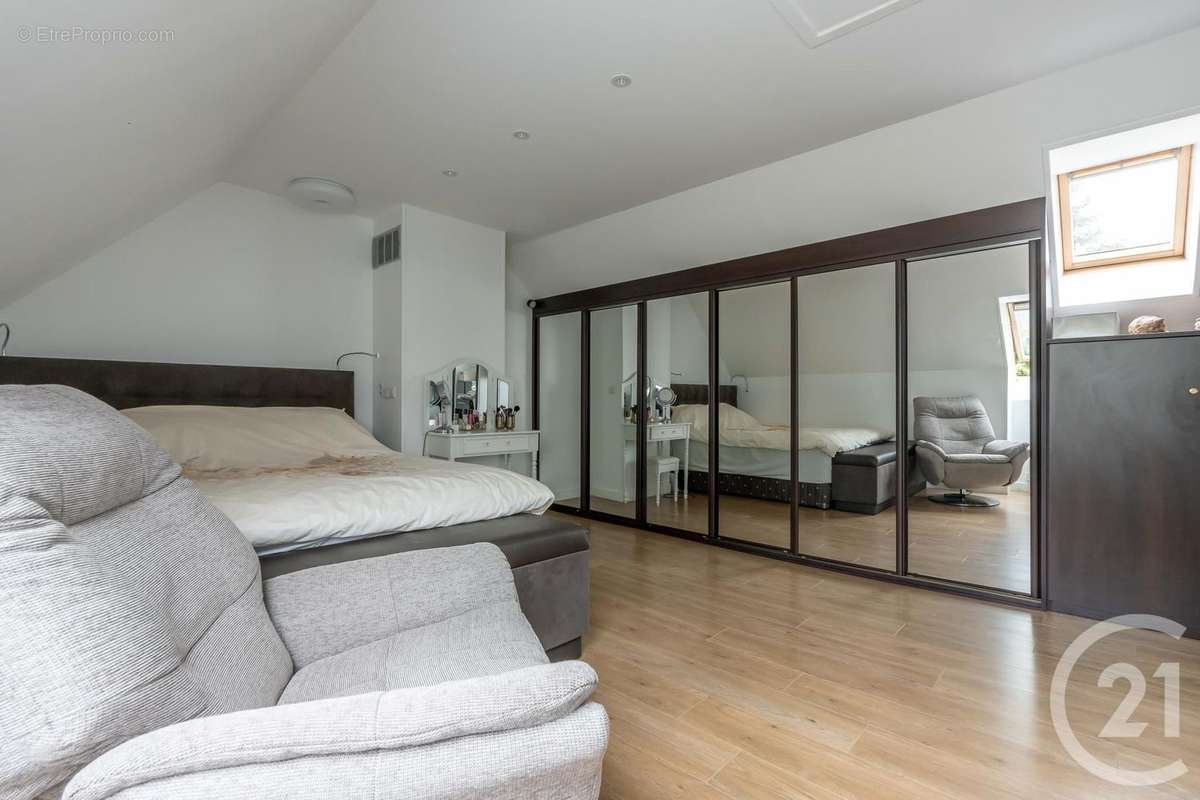 Maison à THORIGNY-SUR-MARNE