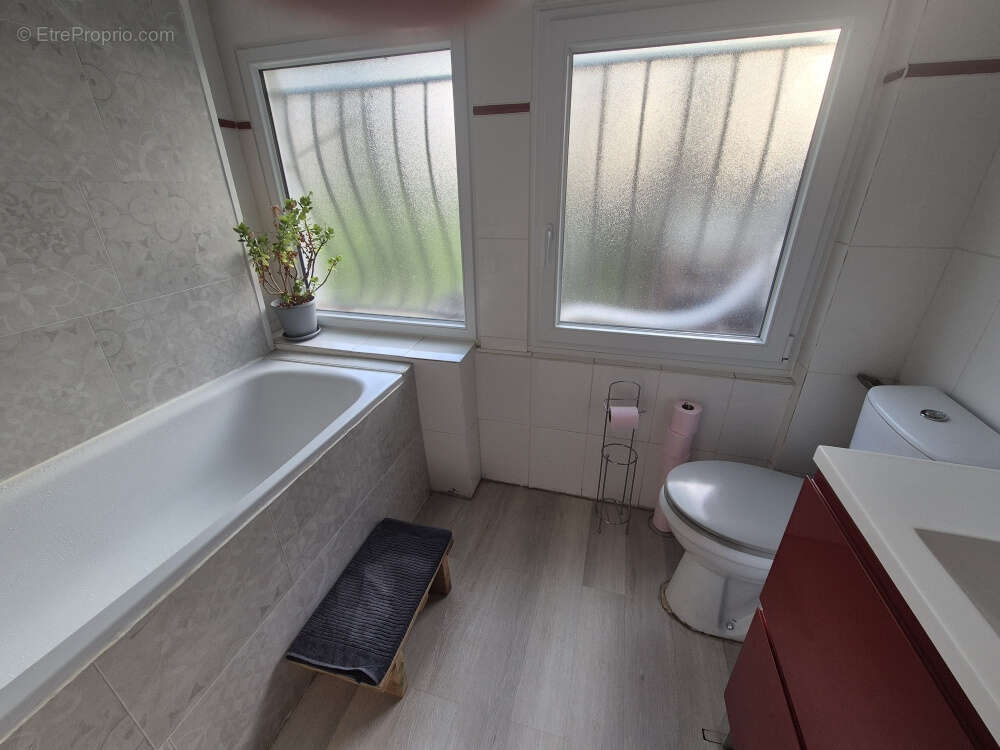 Maison à MONTPON-MENESTEROL