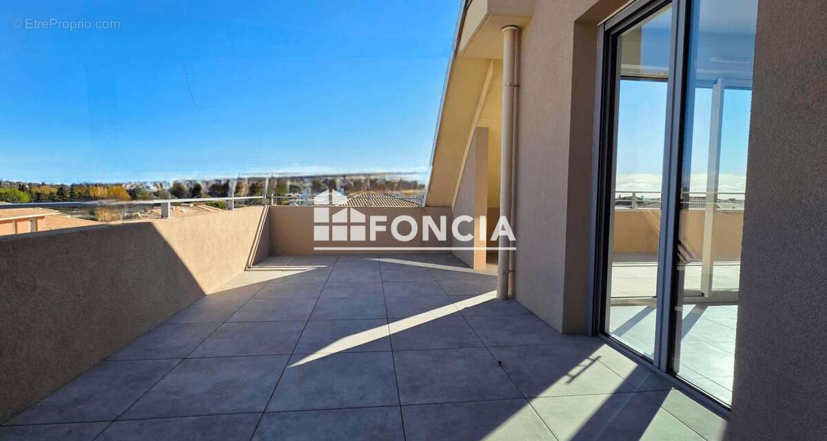 Appartement à VALLAURIS