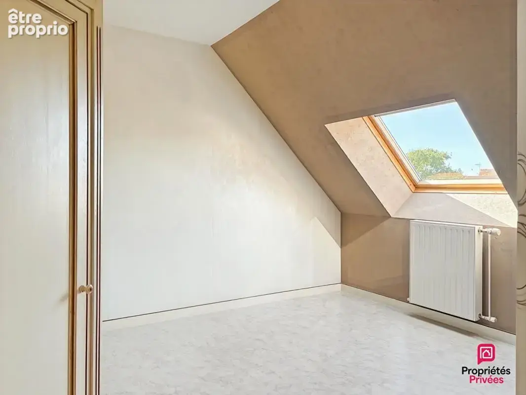 Maison La Bazoge 8 pièce(s) 148 m2 - photo 12