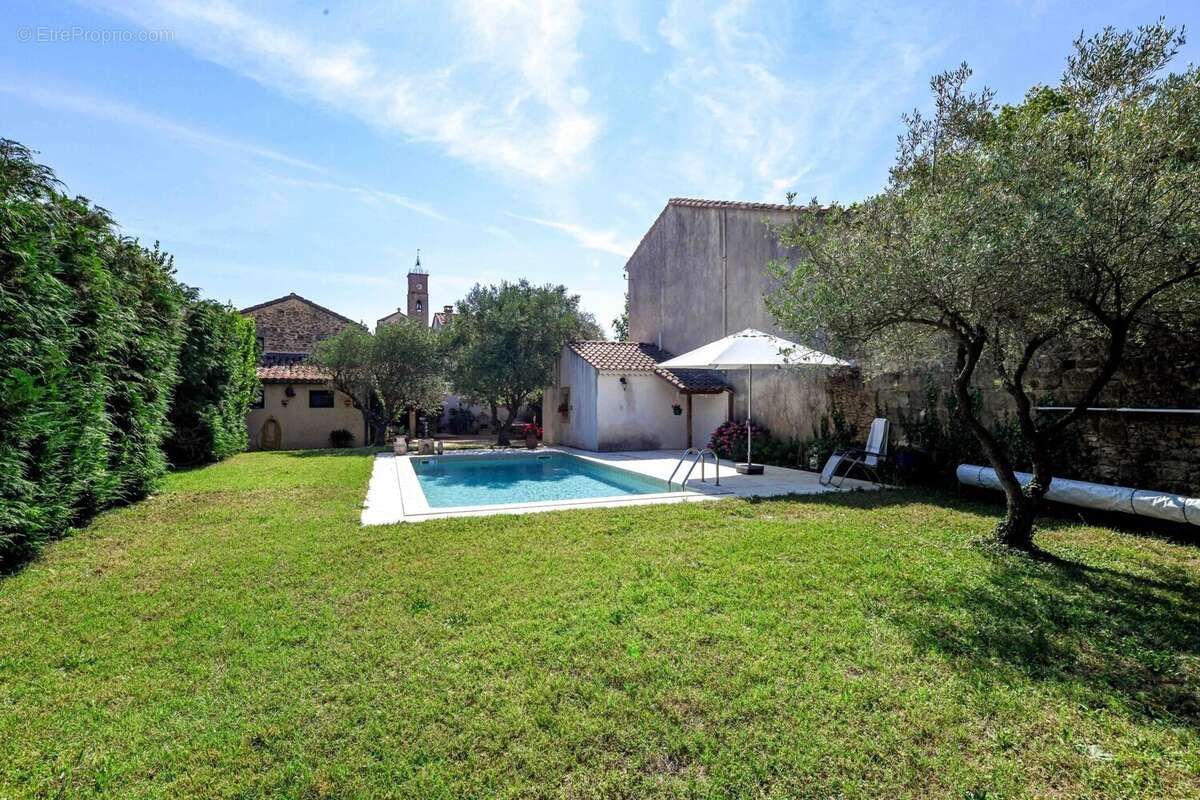 Maison à UZES