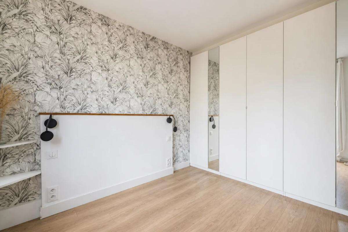 Appartement T3 / 2 chambres / Box et Caves - photo 7