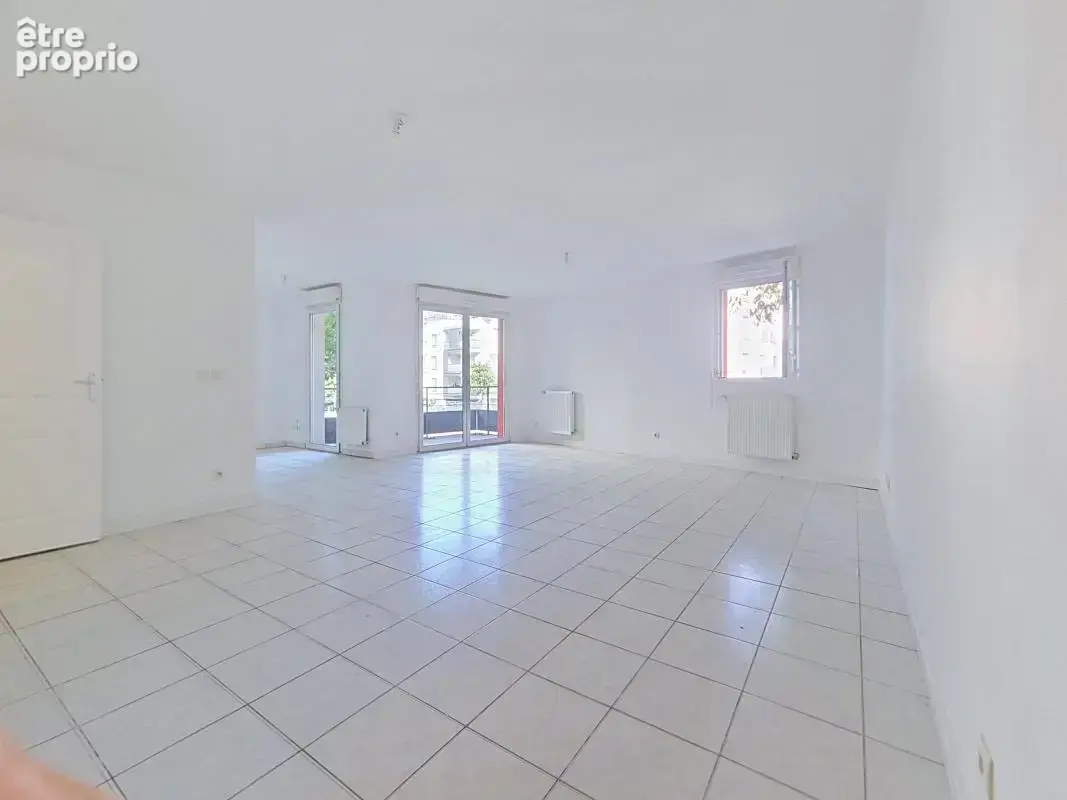 Photo Appartement à Saint-Priest au prix de 180 000€