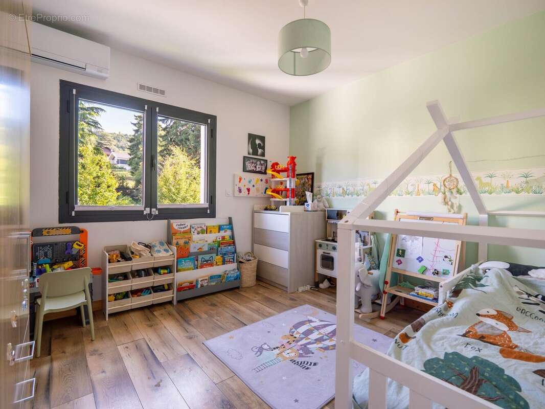 Chambre 2 - Maison à NEUVECELLE