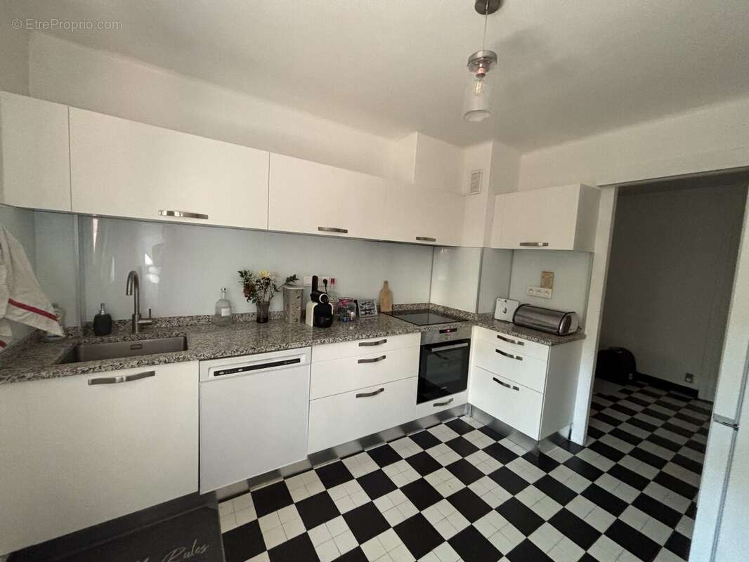 Appartement 81 m² à Privas  - photo 6