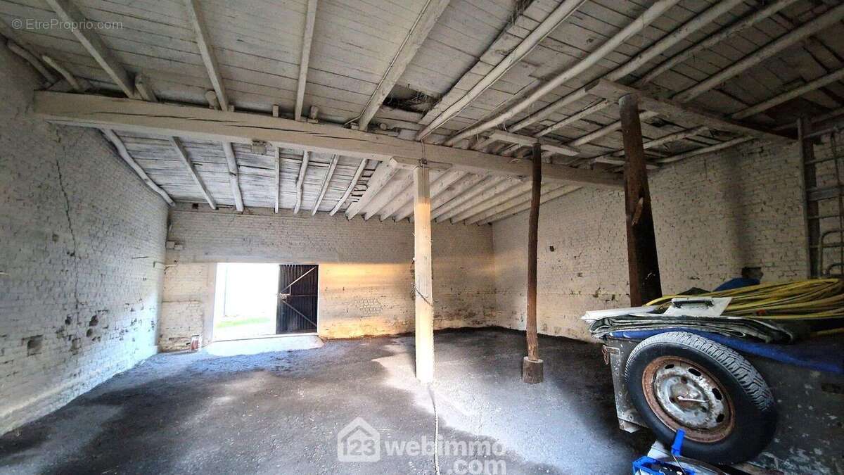 L&#039;ensemble en bon état général - Maison à CREPY