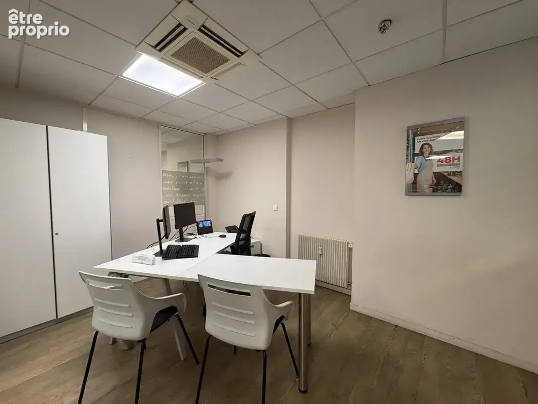 Local Commercial RDC - Paris 12 - 144 m2 - Climatisé - photo 3