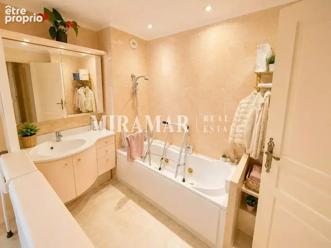 Nice Fabron - Appartement 4/5 Pièces 123 m² - photo 13