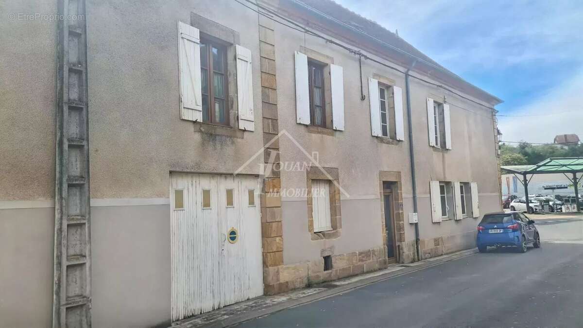 Appartement à BOURBON-L&#039;ARCHAMBAULT