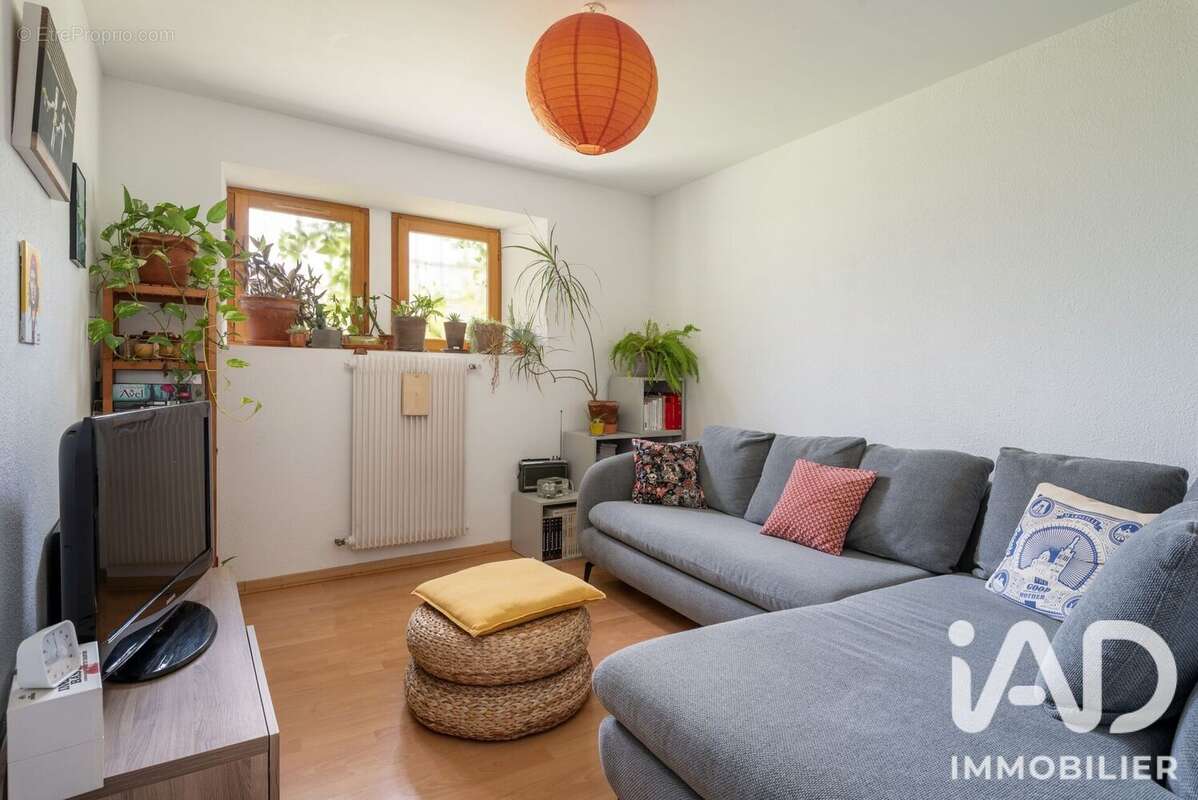 Maison 106 m² à Saint-Jean-De-Moirans  - photo 9