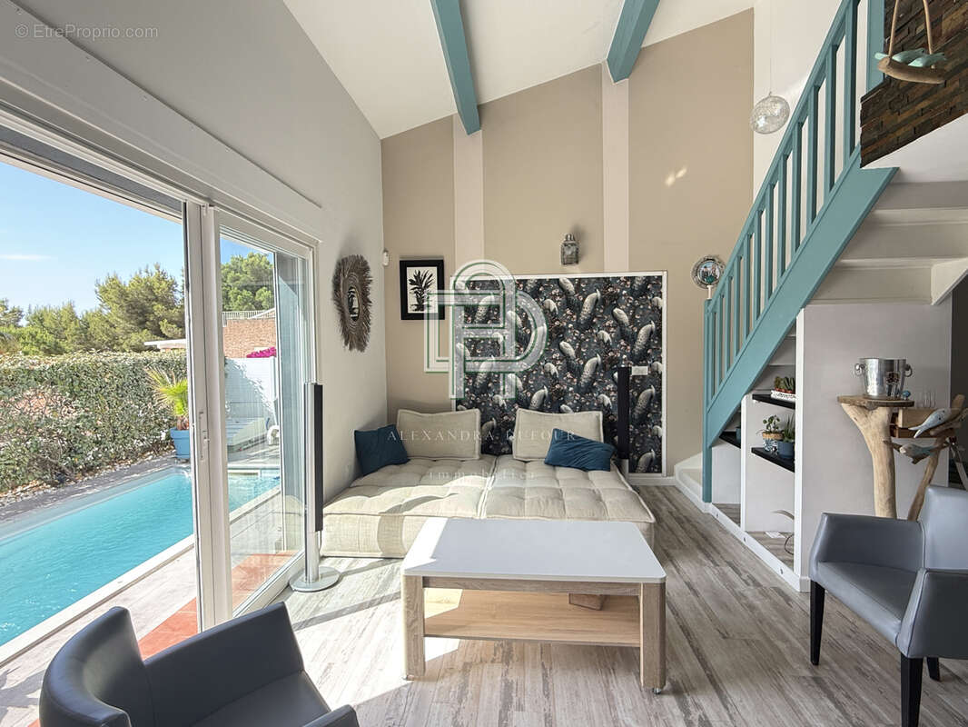 Immobilier de prestige : villa 4 pièces à vendre à la plage de Narbonne - photo 12