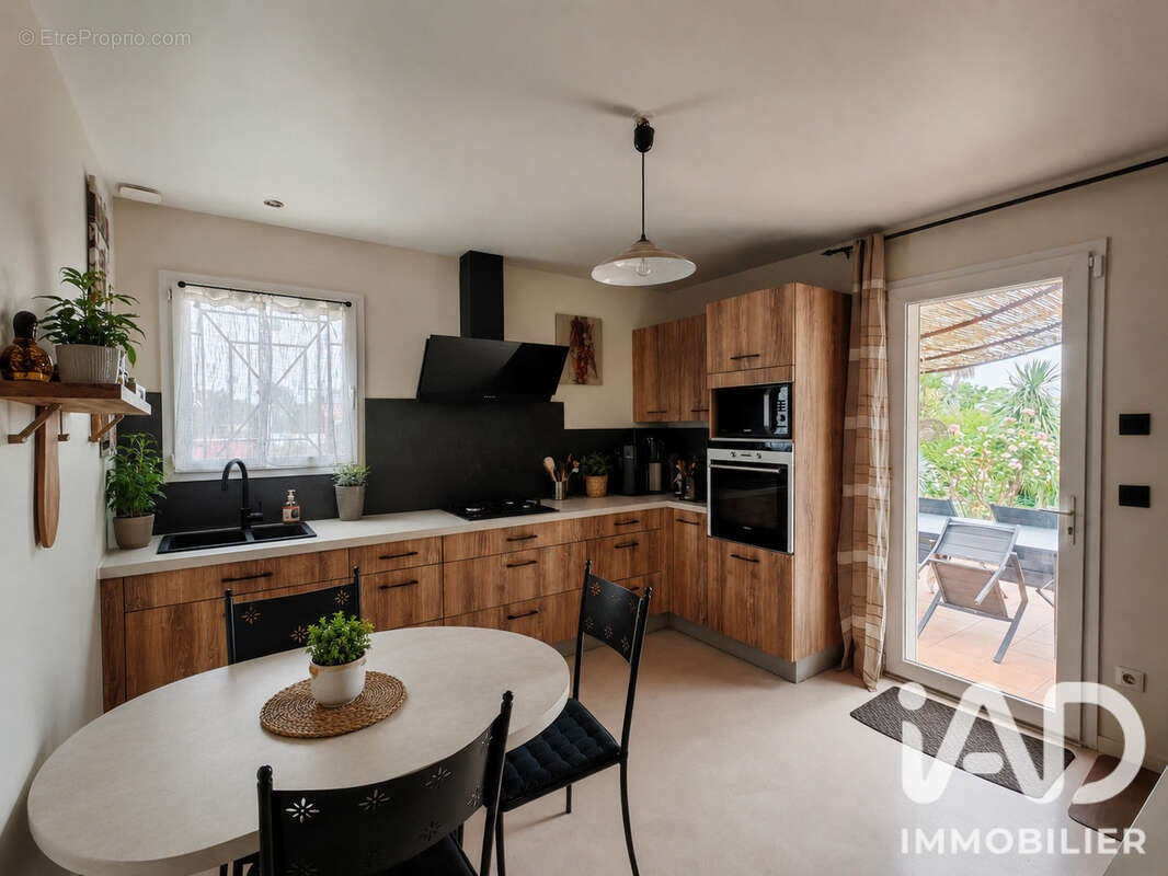 Maison 160 m² à Saint-Cyprien  - photo 6