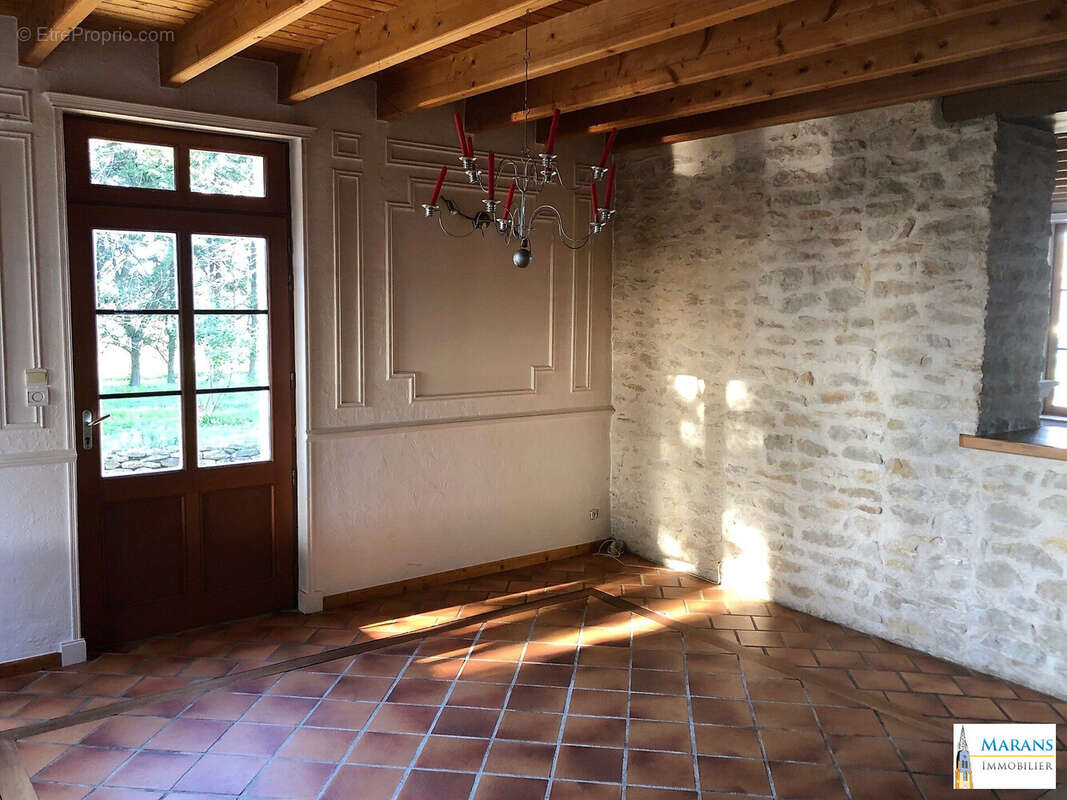 Maison 147 m² à La Taillee  - photo 6