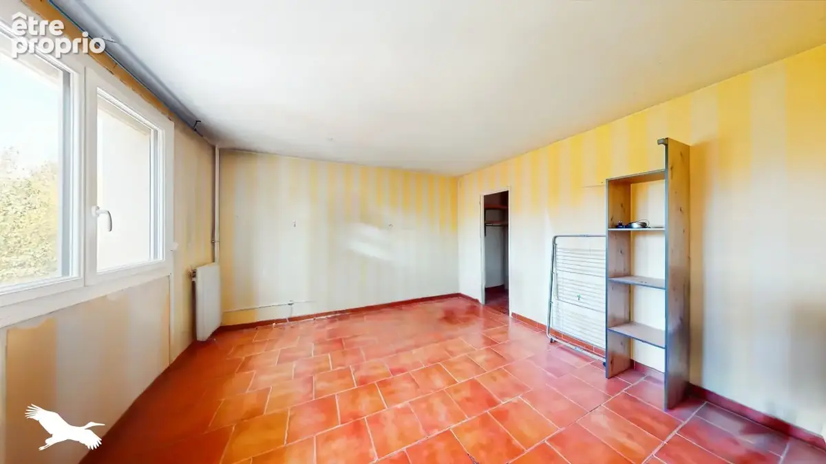 A VENDRE - Marseille 13011 - Appartement à vendre - T4 - 84 m² avec extérieur et cave - photo 5