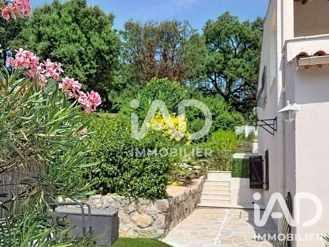 Maison 125 m² à Mandelieu-La-Napoule  - photo 5
