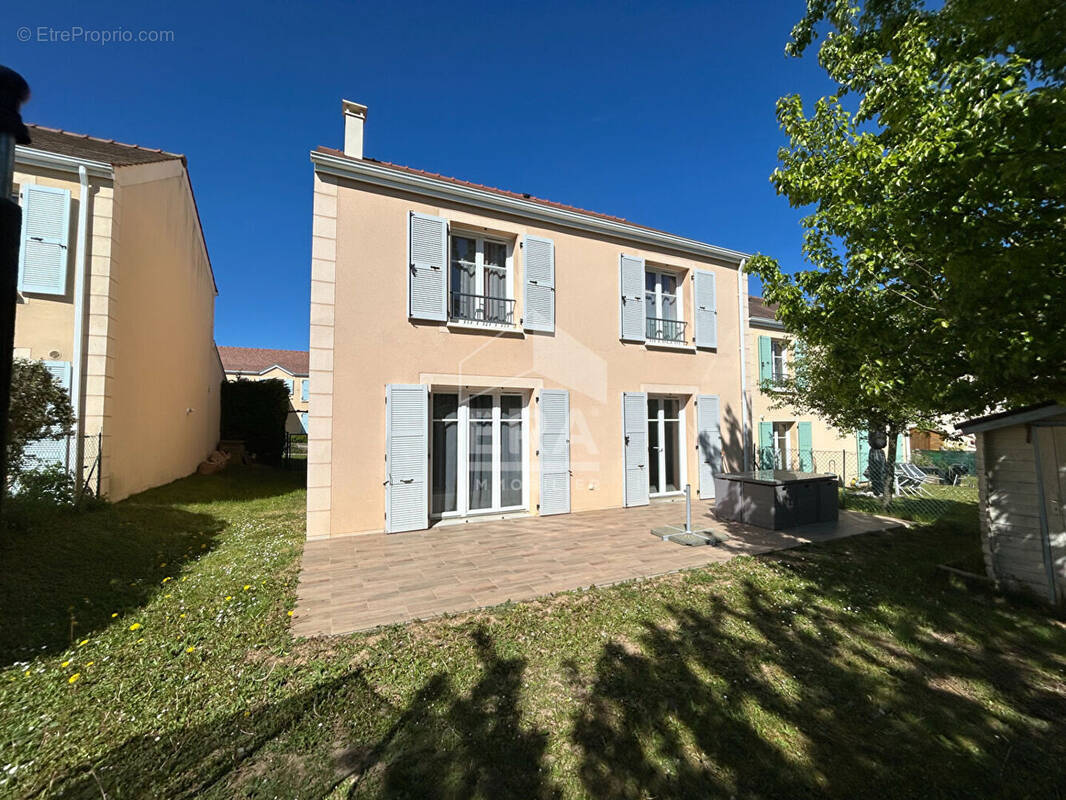 Maison à PLAISIR
