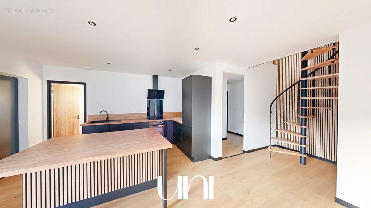 Maison à BRETTEVILLE-L'ORGUEILLEUSE