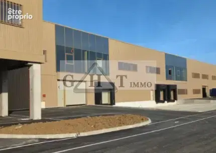 A vendre 3537 m² entrepot et bureaux a tremblay en france - photo 2