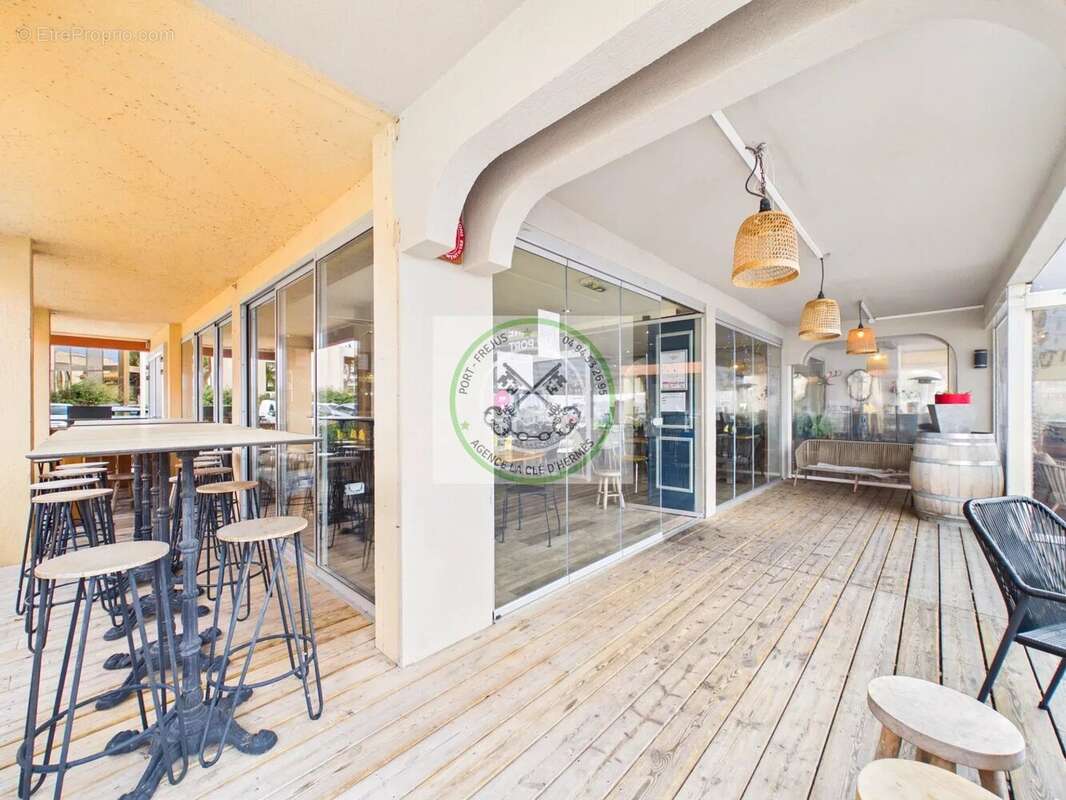 Commerce à SAINT-RAPHAEL