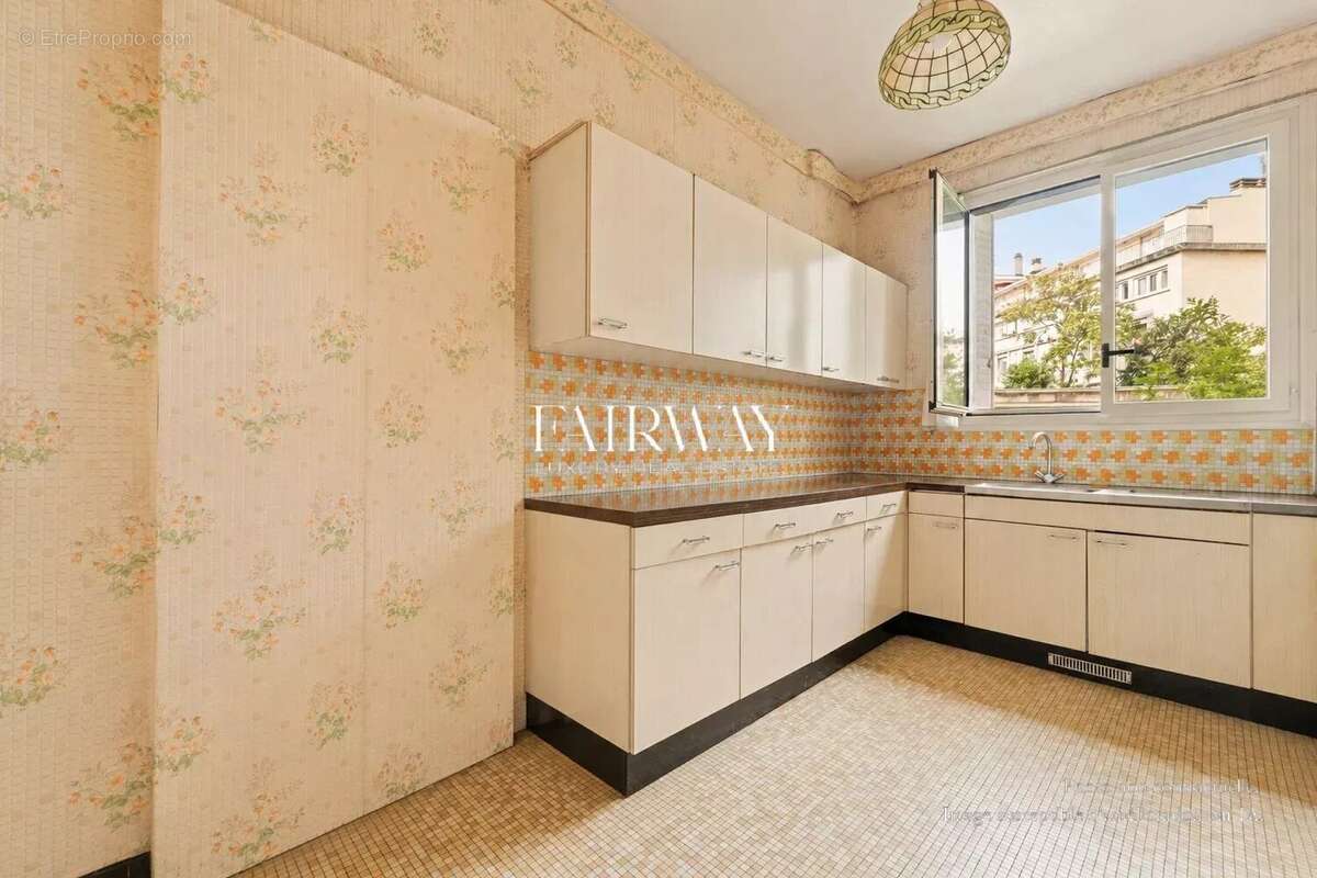 Appartement familial avec jardin privatif de 200 m² , secteur Pasteur - photo 10