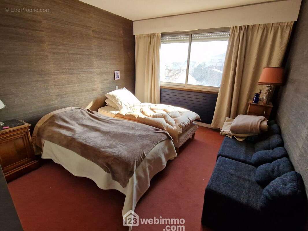 Appartement 237 m² à La Roche-Sur-Yon  - photo 15