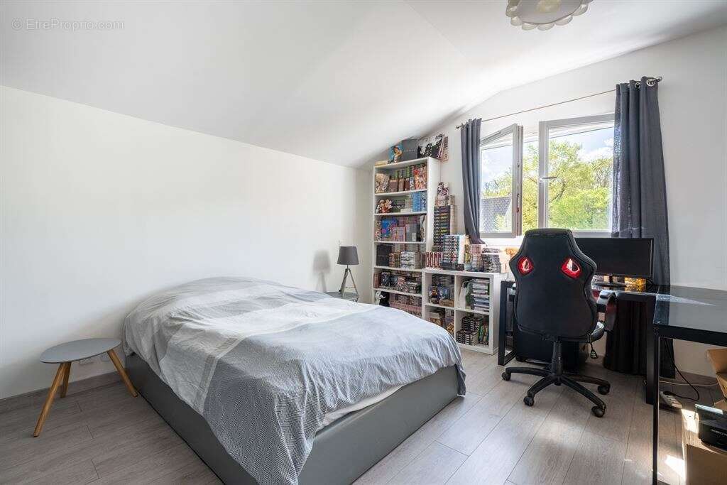 Maison à VERNEUIL-SUR-SEINE